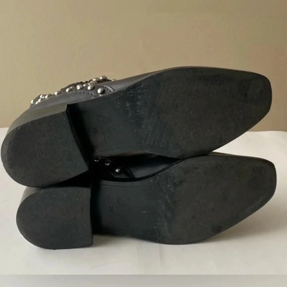 Studded Chelsea Boot 7.5 - Picture 6 of 9